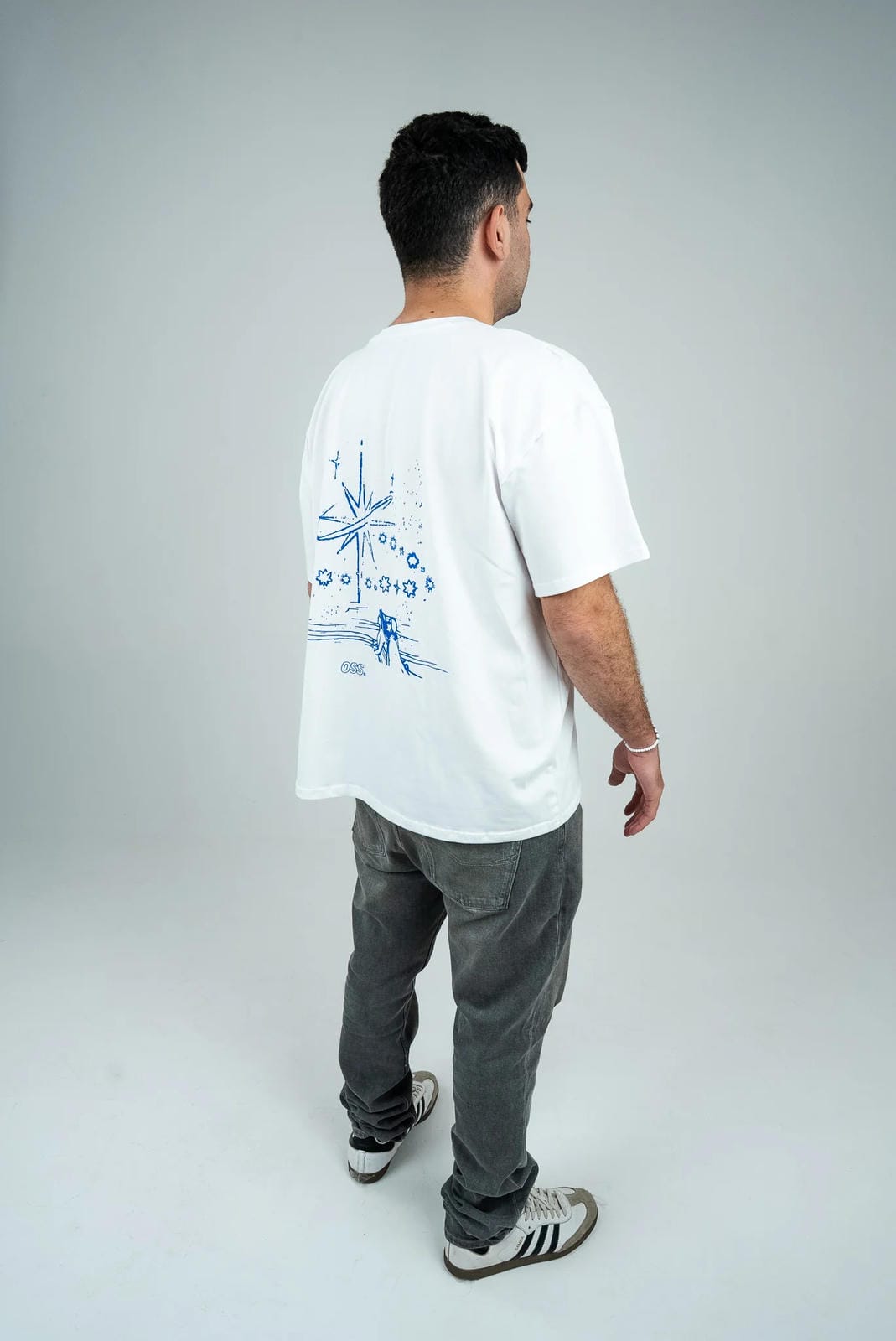 OSS Tee in white and blue