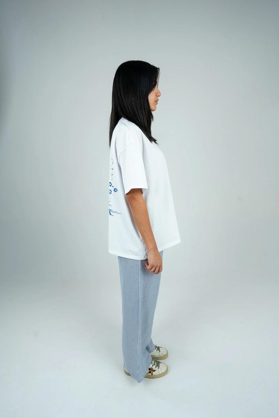 OSS Tee in white and blue