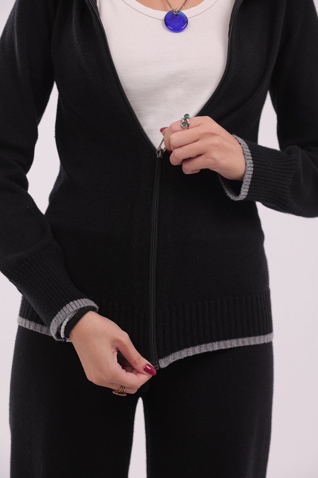 Two Tone Knit Zip Up in Black