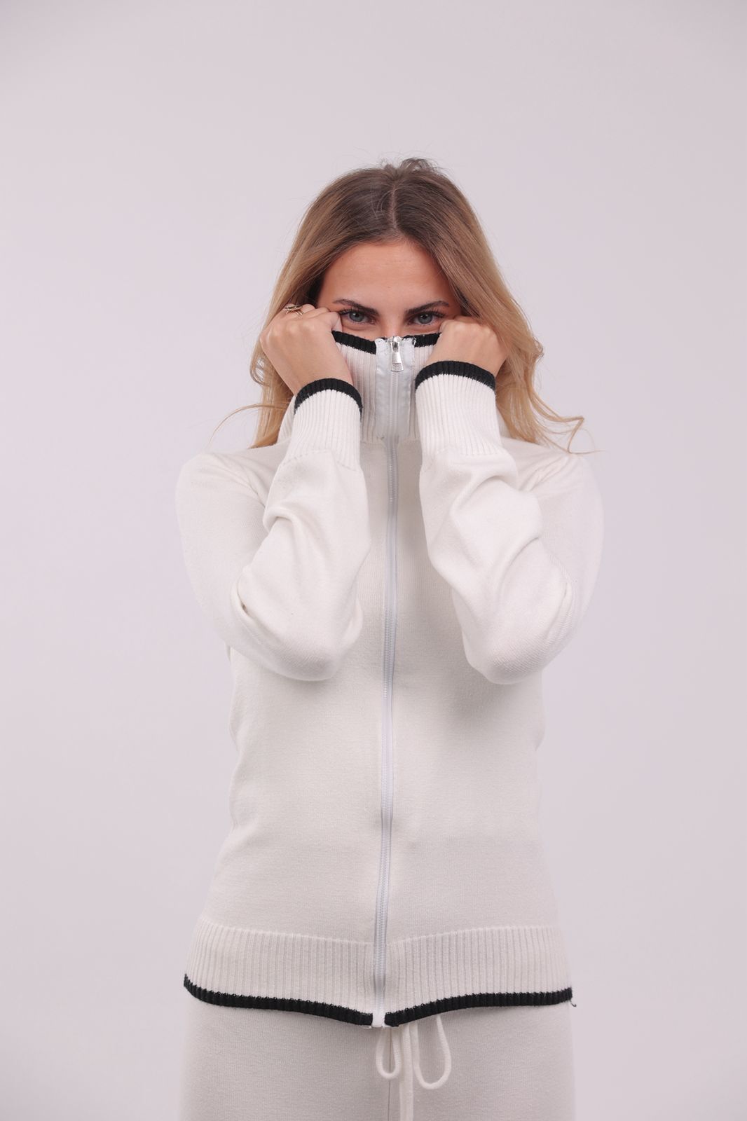 Two Tone Knit Zip Up in White